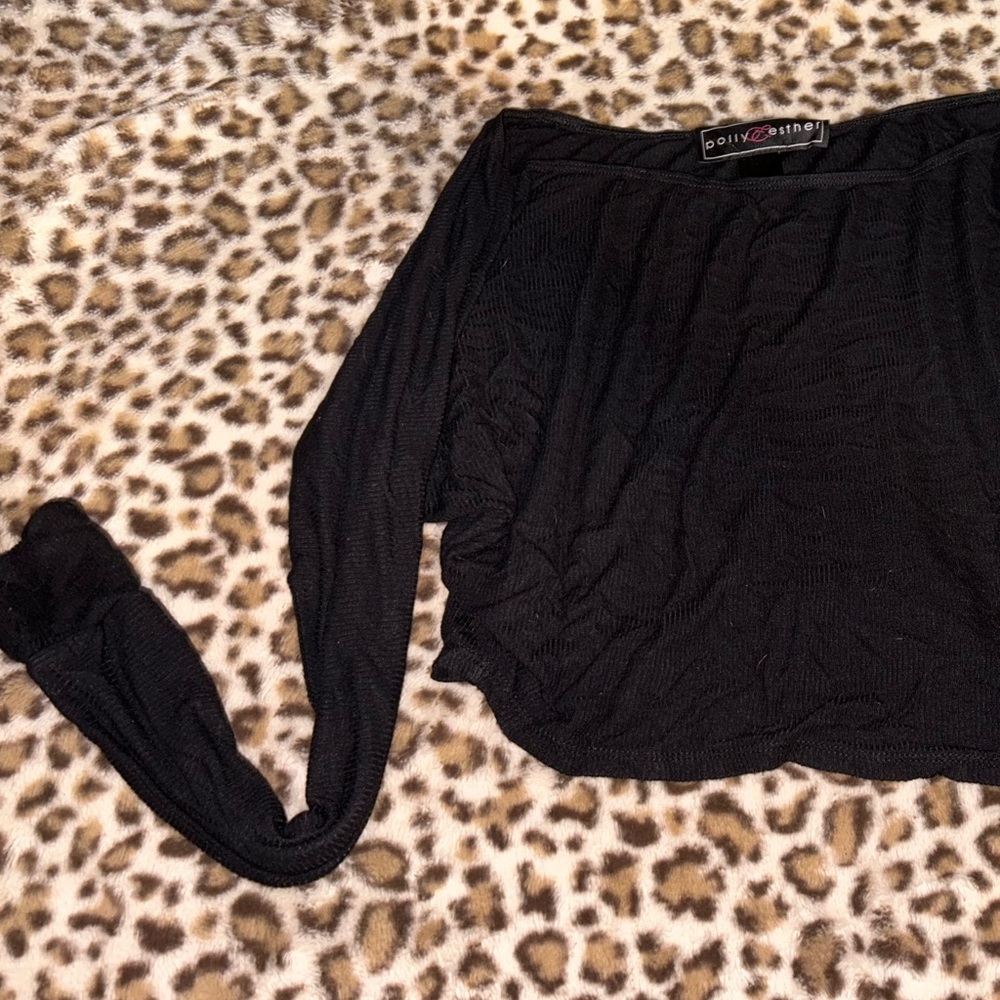 Women’s crop-top long sleeve